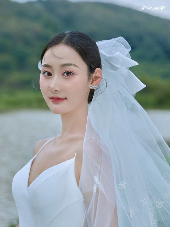 宁波婚纱摄影-湖景草坪婚纱照·奥斯卡婚纱摄影