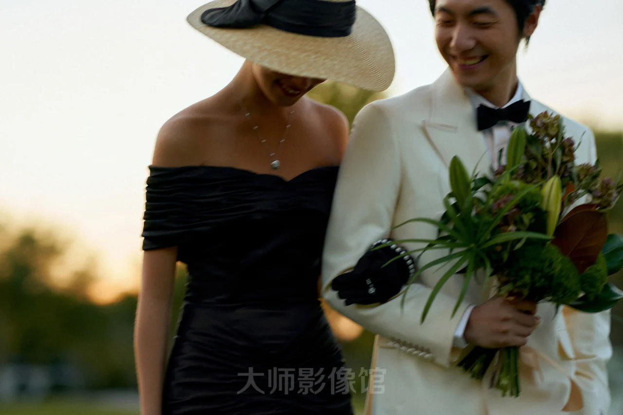 森系赫本风将法式复古进行到极致 优雅复古婚纱照