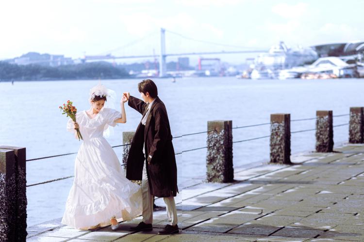 日系海景婚纱照，清新自然的浪漫婚纱照