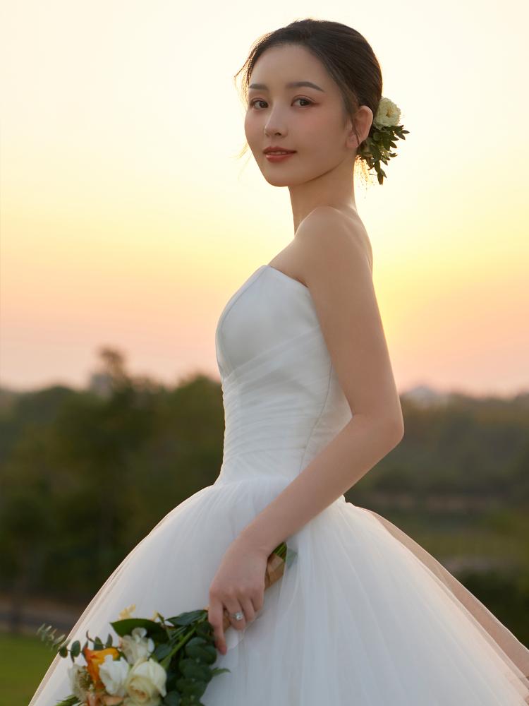 夕阳红婚纱照 拍出红烧云的唯美婚纱照