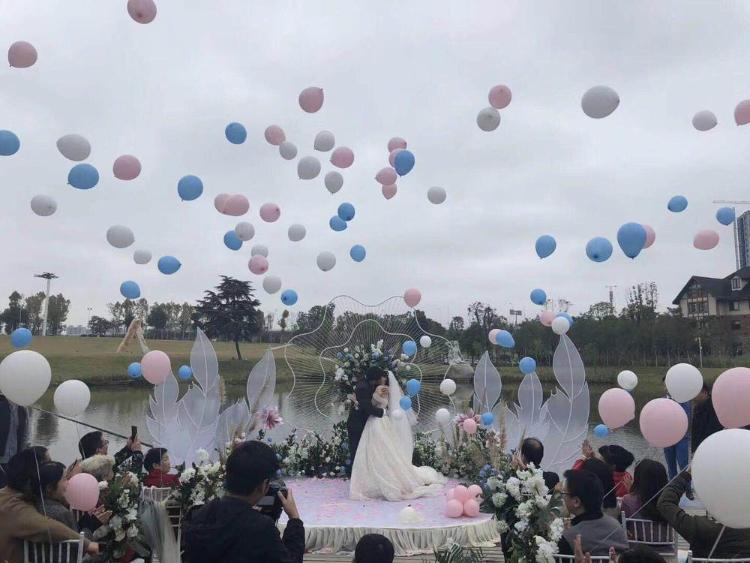 长沙李自健美术馆天鹅湖艺餐厅-李自健美术馆水上艺餐